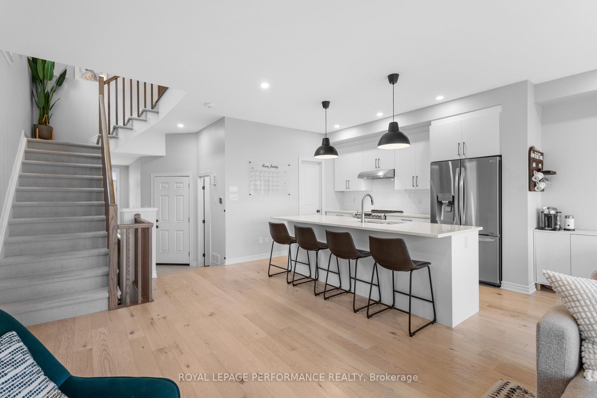 365 Mishawashkode Street, Orleans - Cumberland and Area — photo 5 of 5
