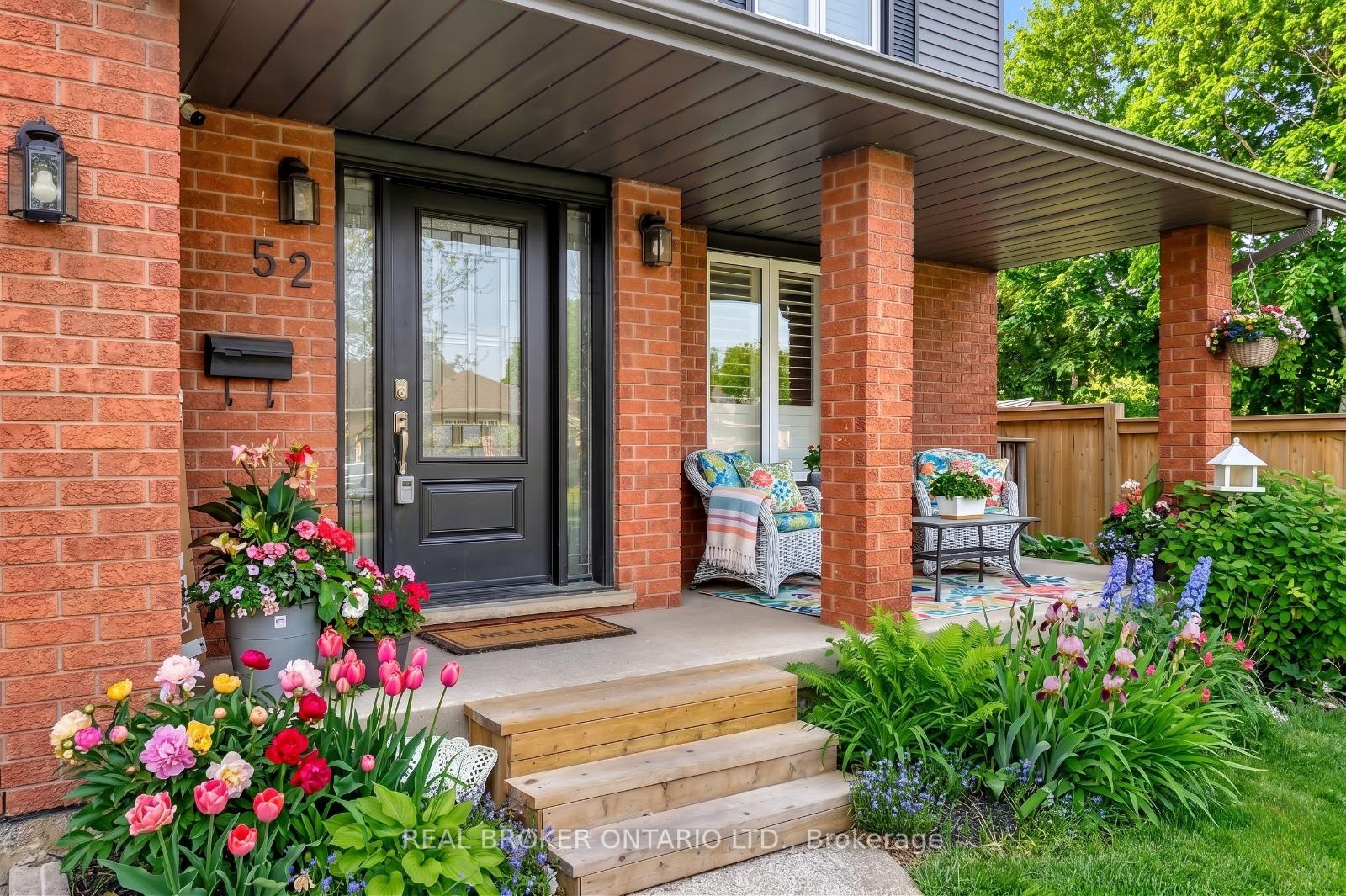 52 Beckett Drive, Brantford — photo 2 of 5