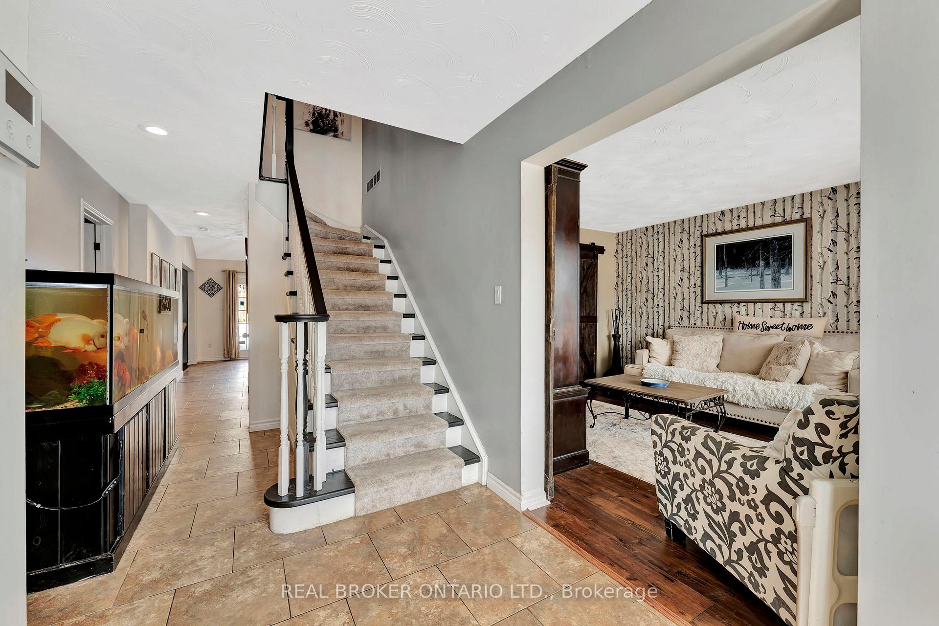 52 Beckett Drive, Brantford — photo 4 of 5