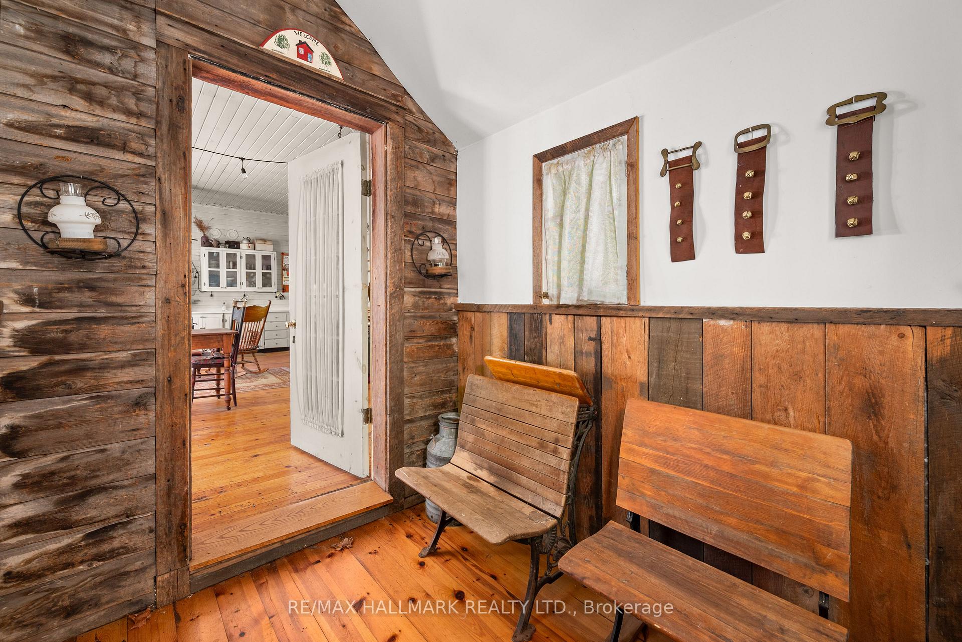 1005 Learners Lane, Minden Hills — photo 3 of 5