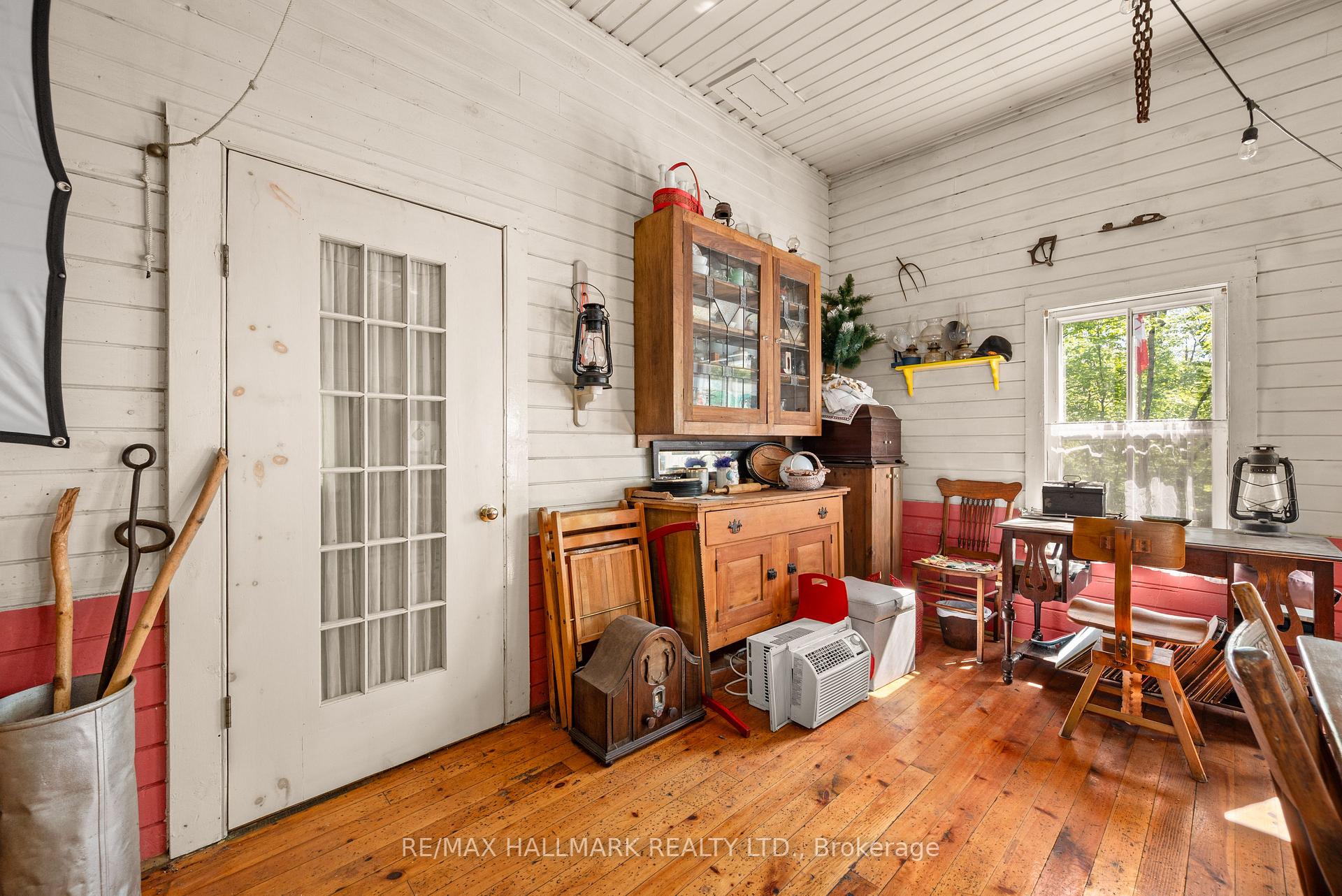 1005 Learners Lane, Minden Hills — photo 4 of 5