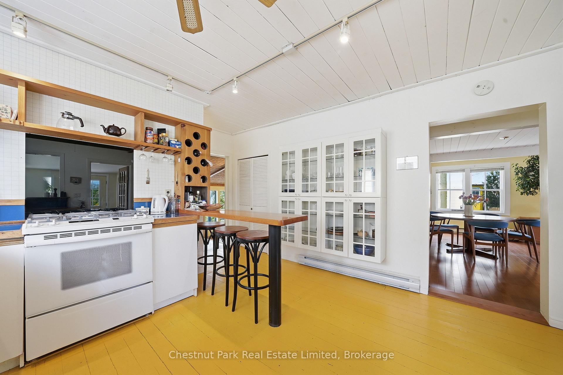 31 Hill Street, Prince Edward County — photo 5 of 5
