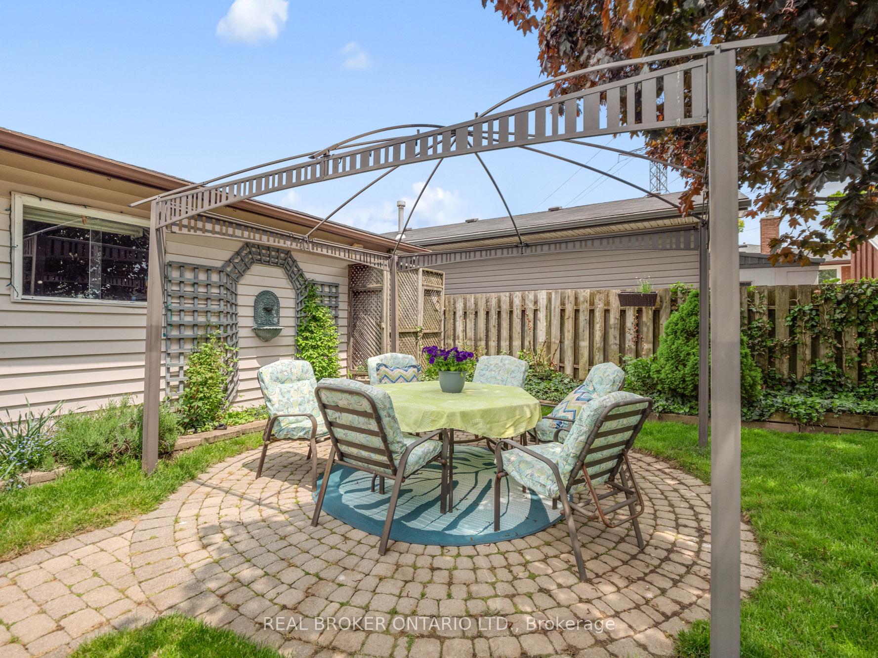 63 Harrison Avenue, Welland — photo 4 of 5