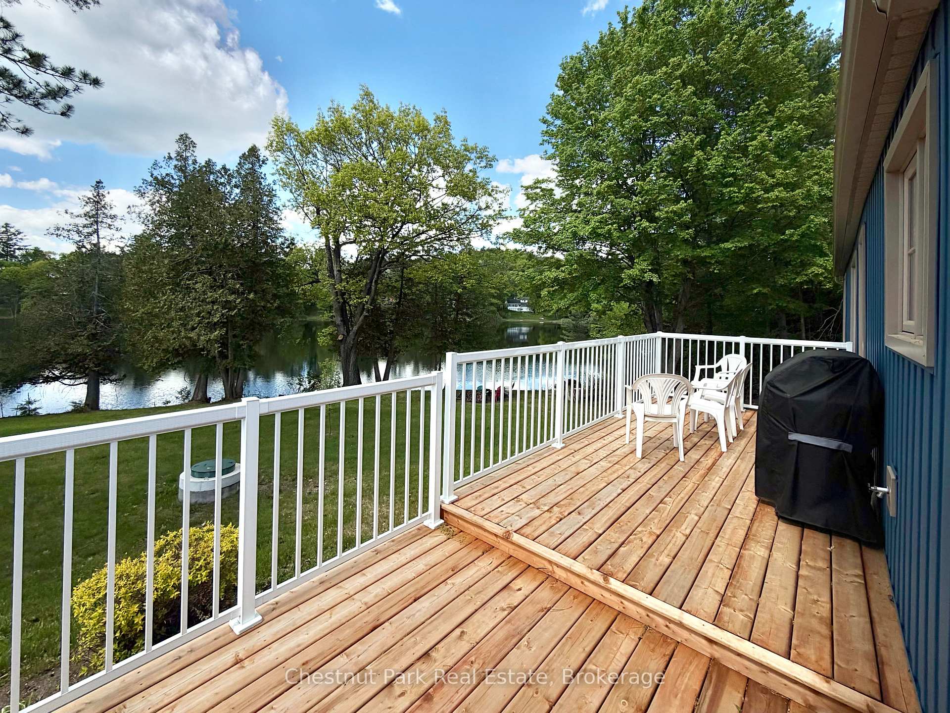 9211 118 Highway, Minden Hills — photo 5 of 5