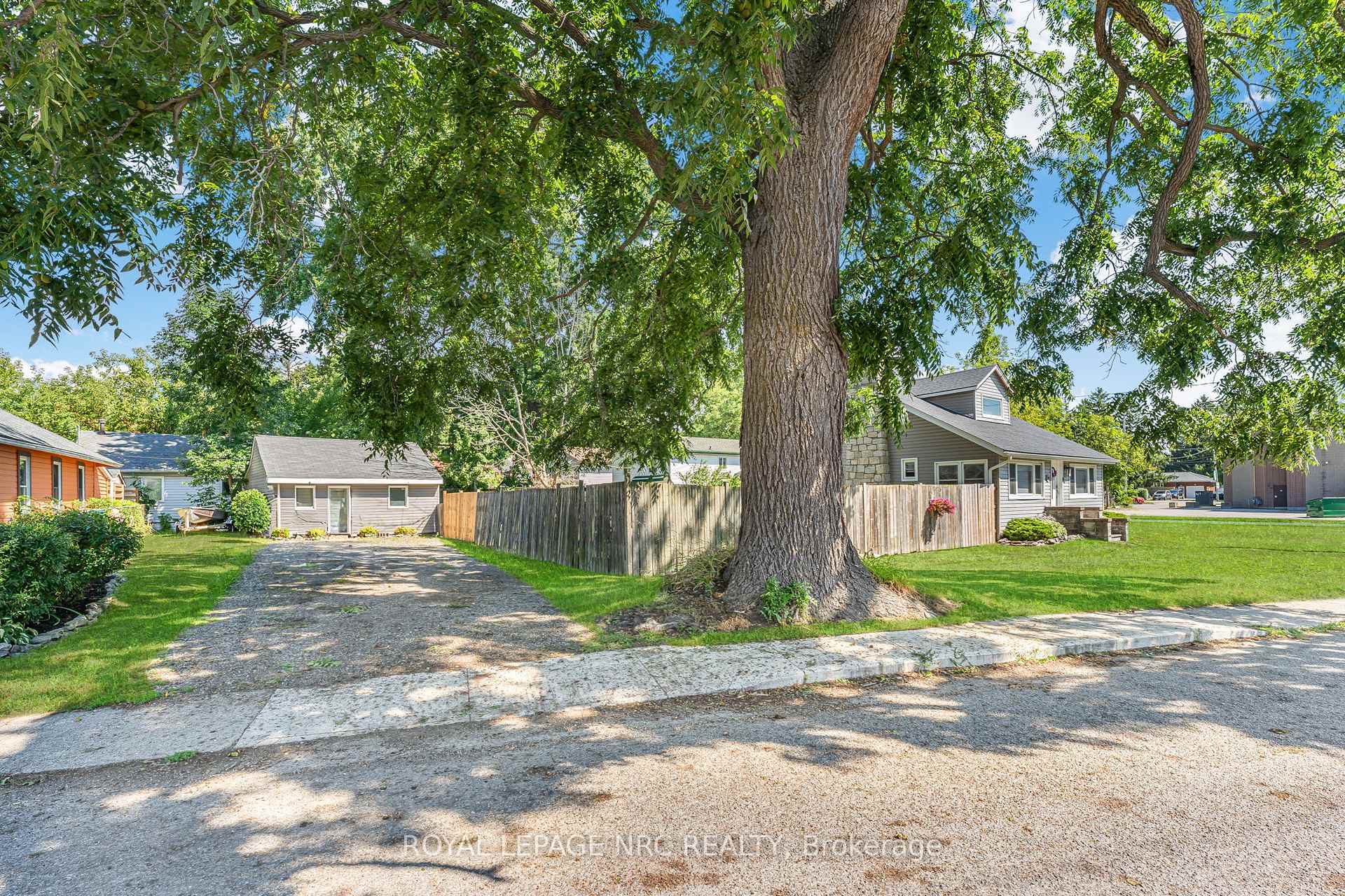 3902 Rebstock Road, Fort Erie — photo 3 of 5