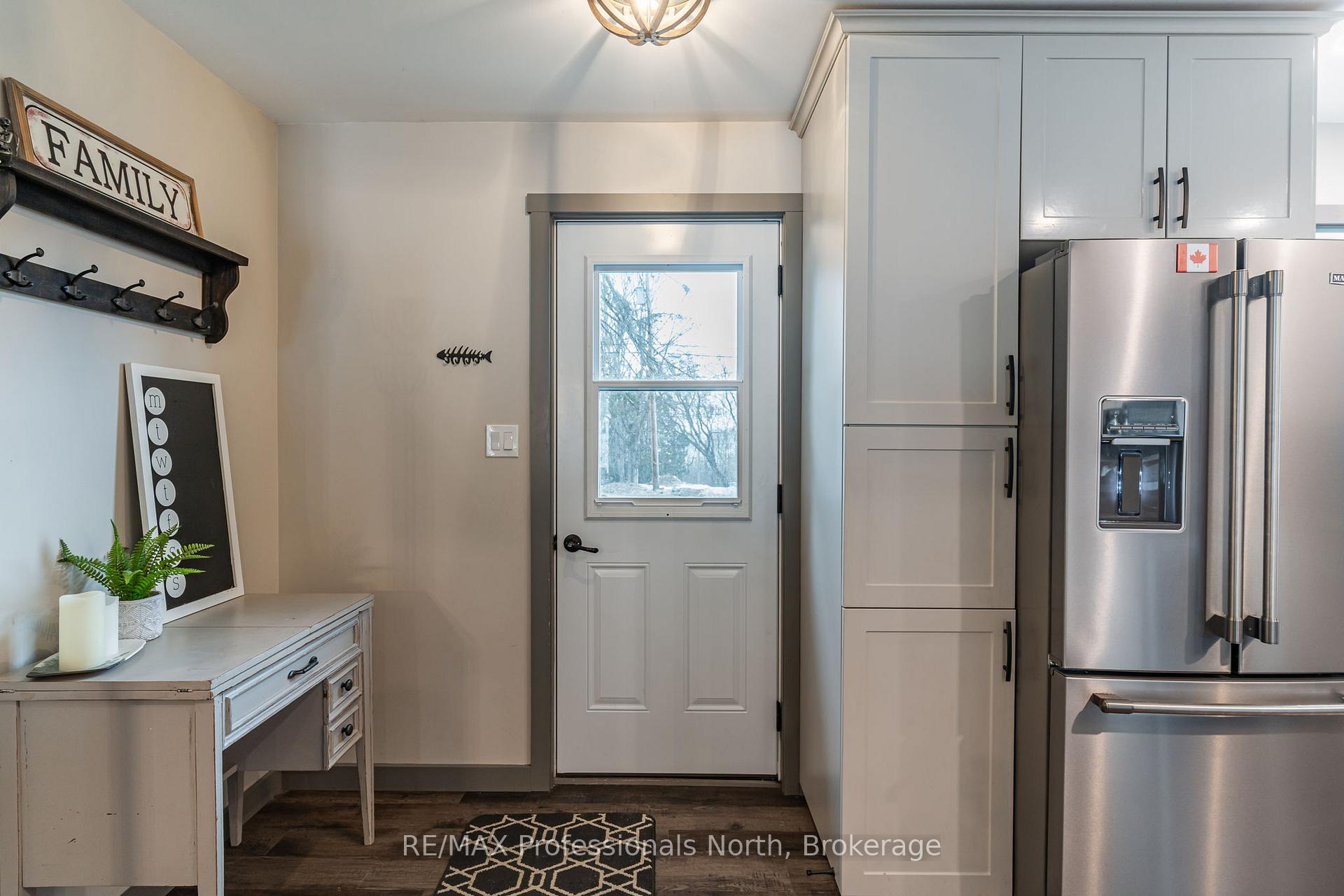 7180 Gelert Road, Dysart et al — photo 5 of 5