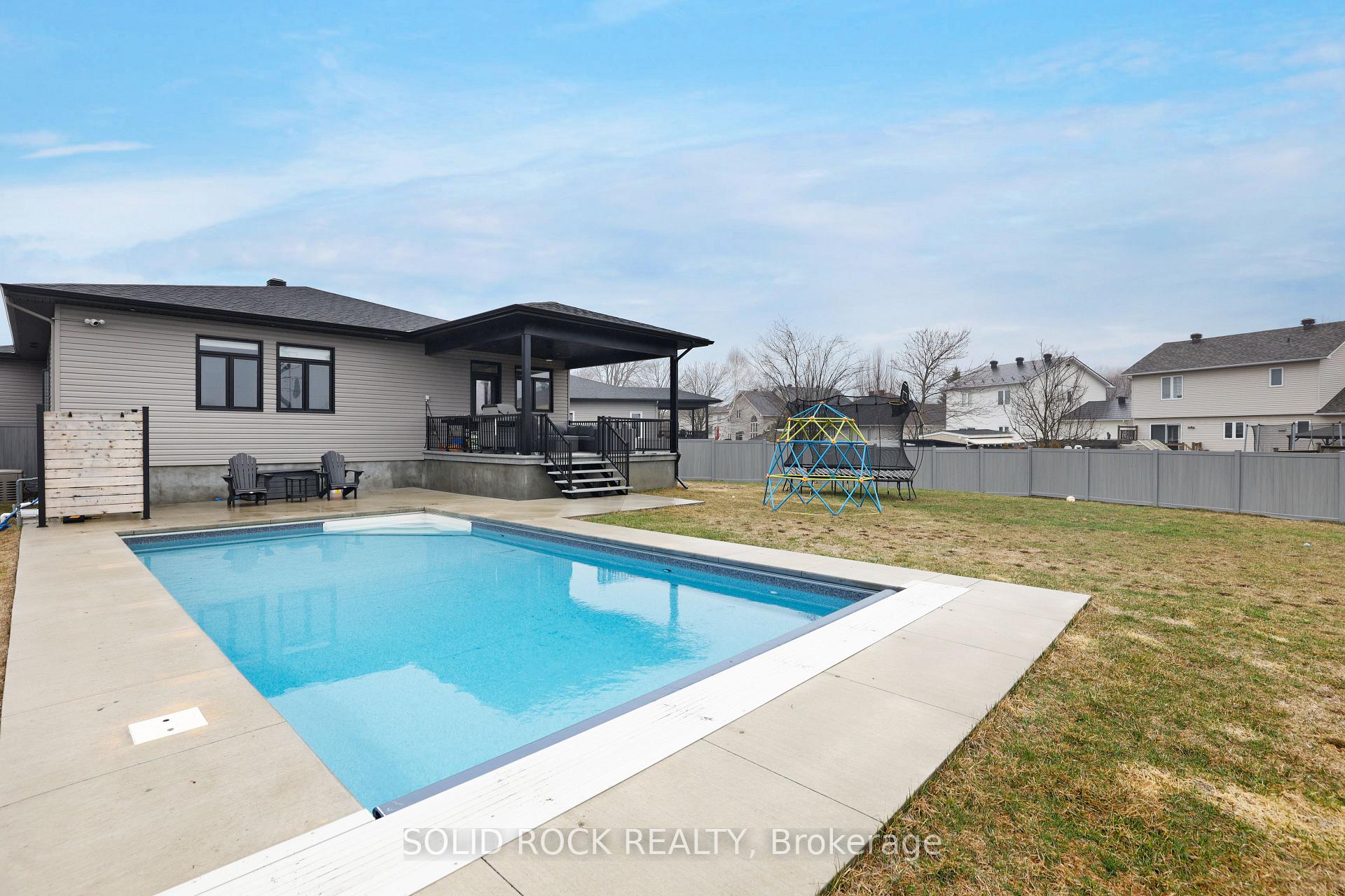 216 Filion Street, Russell, ON K0A 1W0 — Russell, Ontario