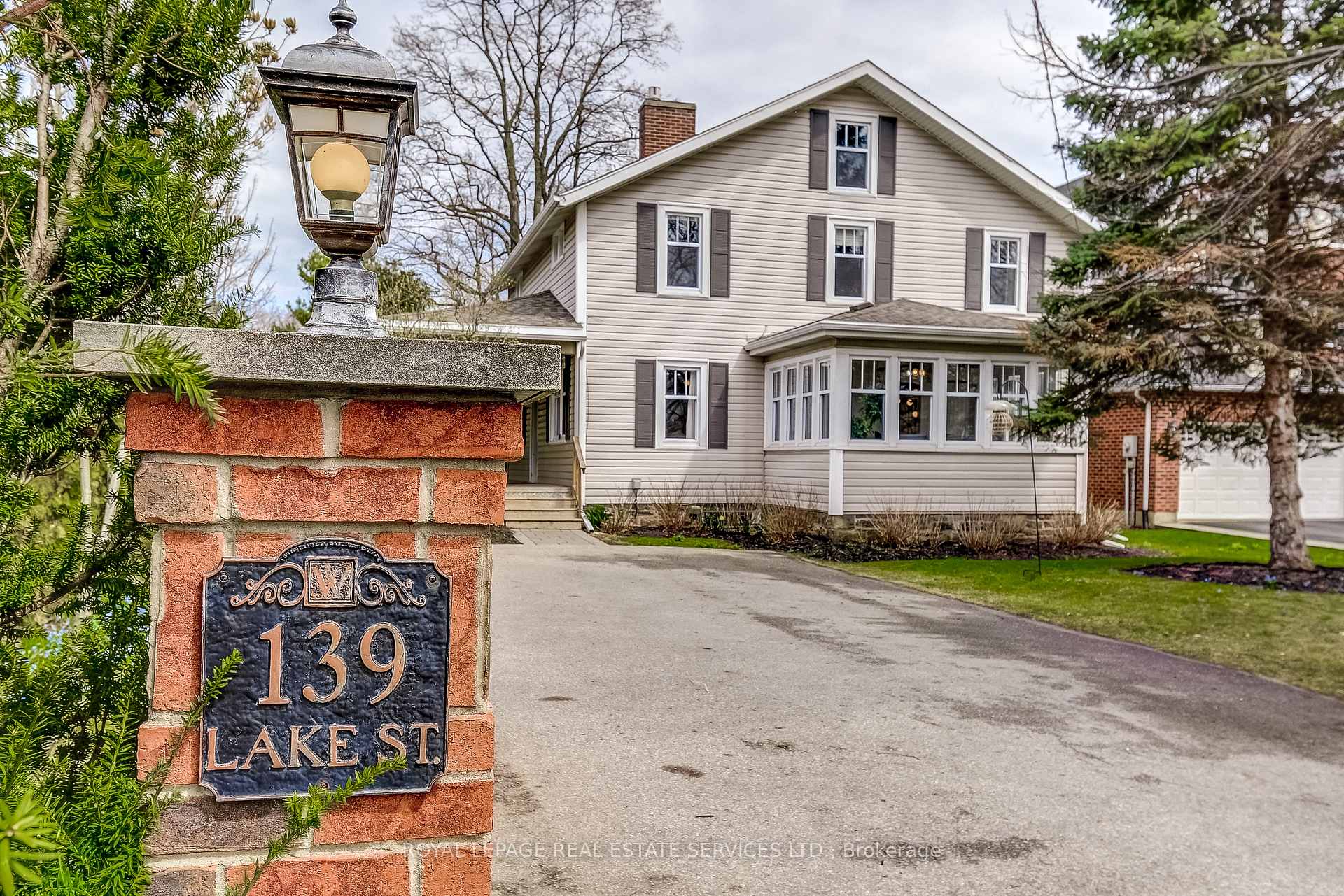 139 Lake Street, Grimsby, ON L3M 4M6 — Grimsby, Ontario