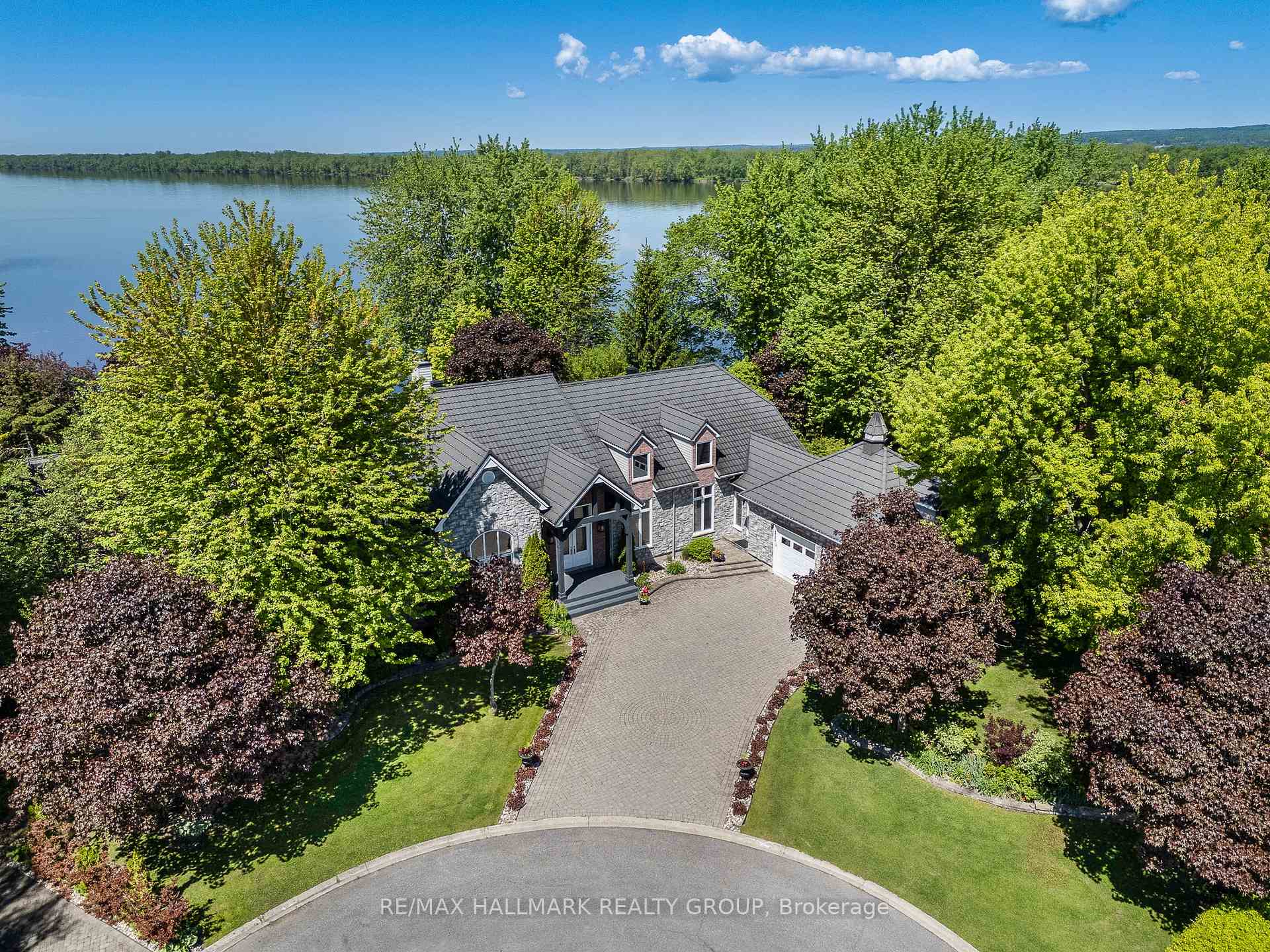 2584 WOODS Street, Clarence-Rockland, ON K4K 1J2 — Clarence-Rockland, Ontario