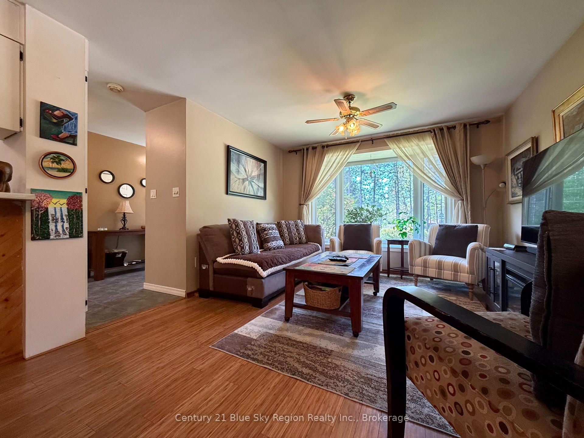 108 Dalys Road, North Bay — photo 3 of 5