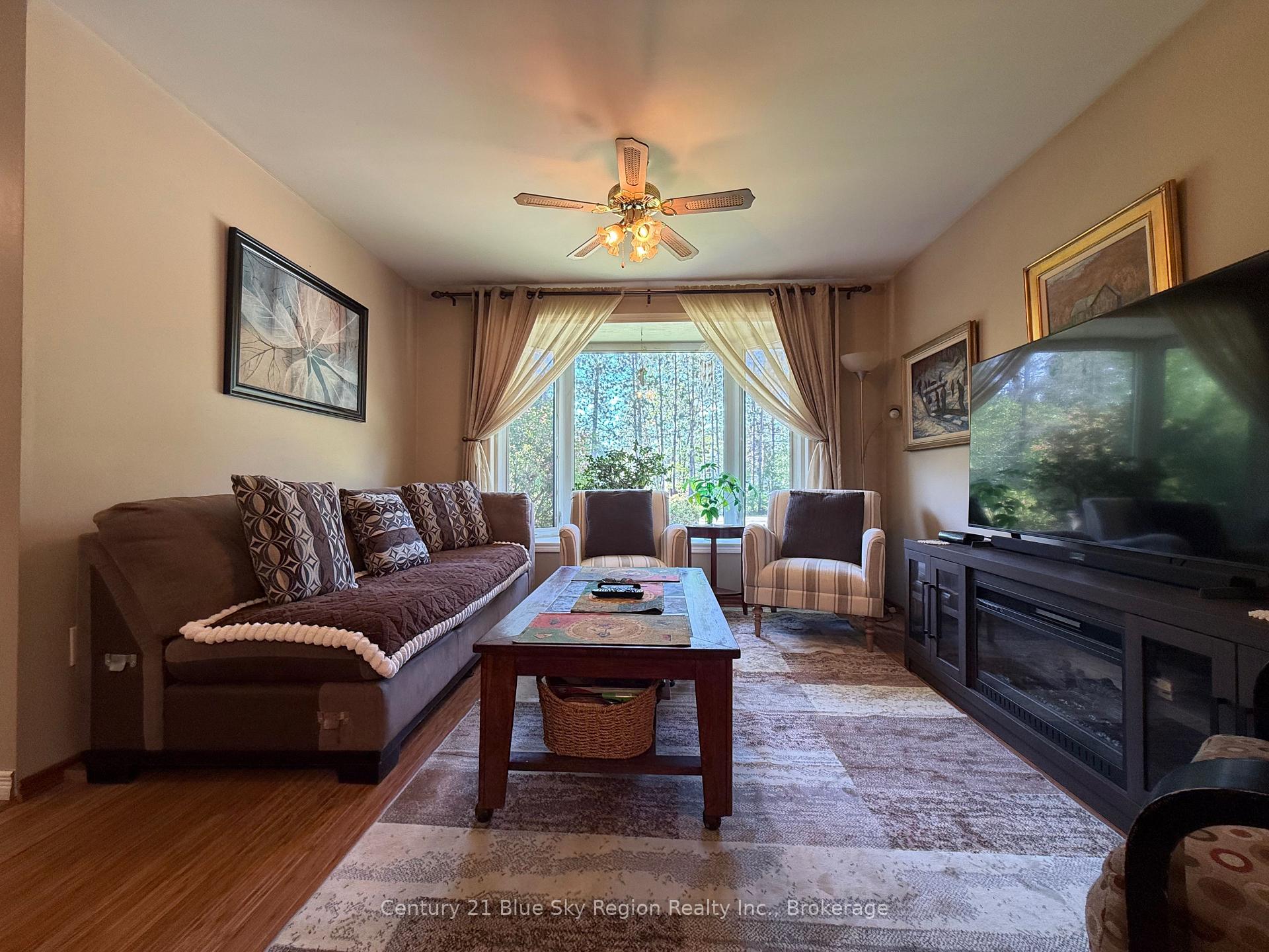 108 Dalys Road, North Bay — photo 4 of 5