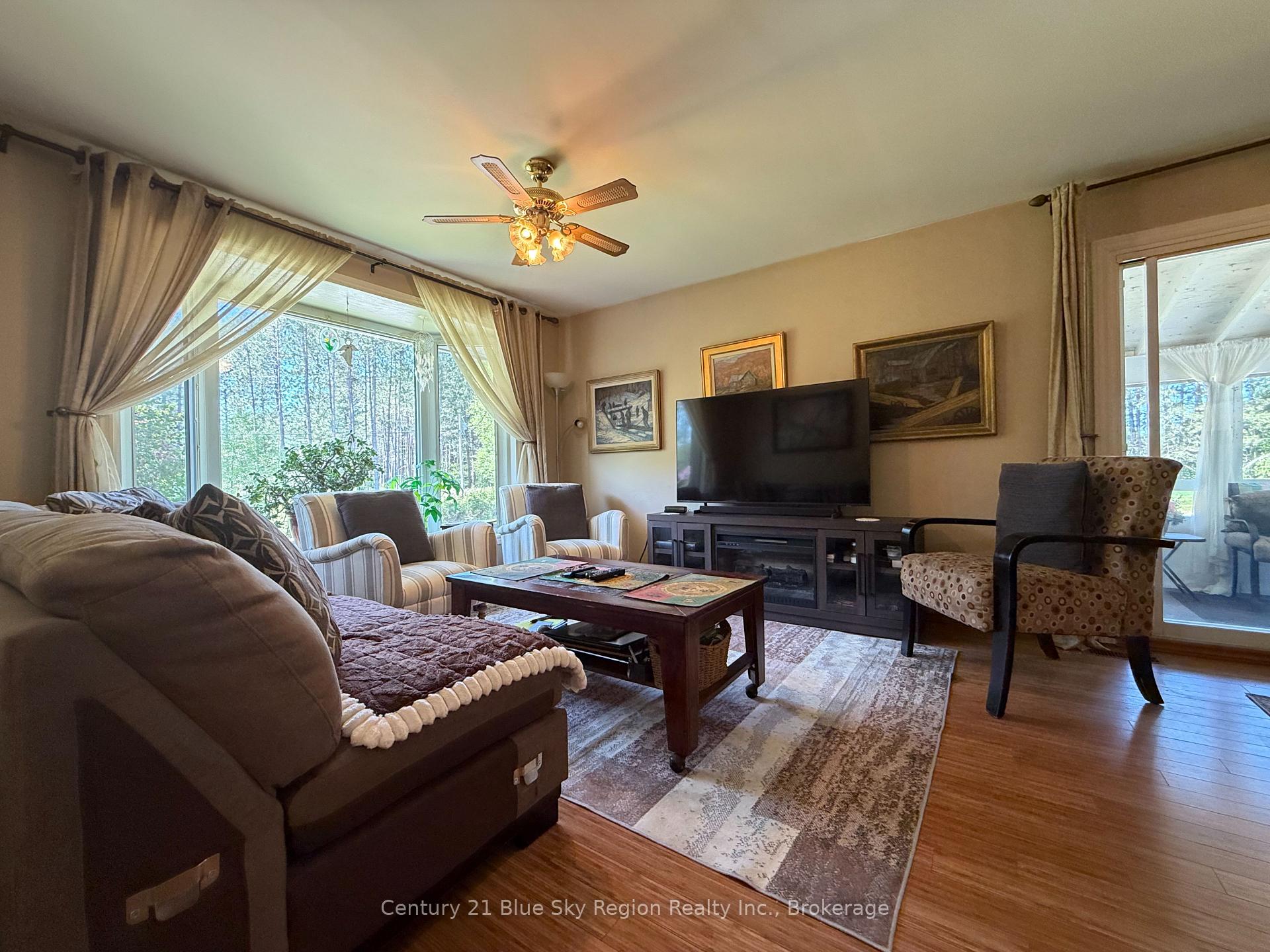 108 Dalys Road, North Bay — photo 5 of 5