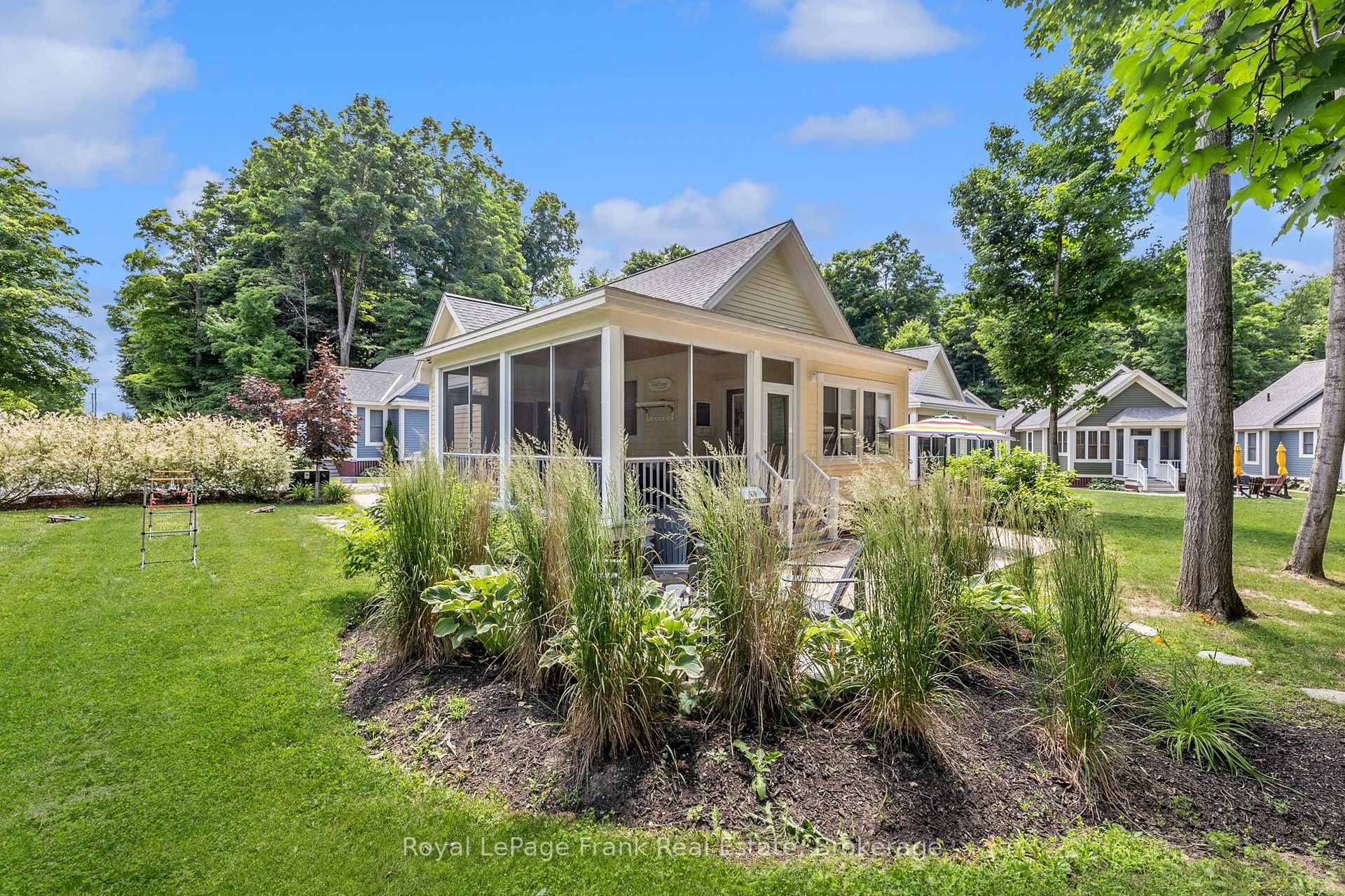 23 Hollow Lane 212, Prince Edward County — photo 2 of 5