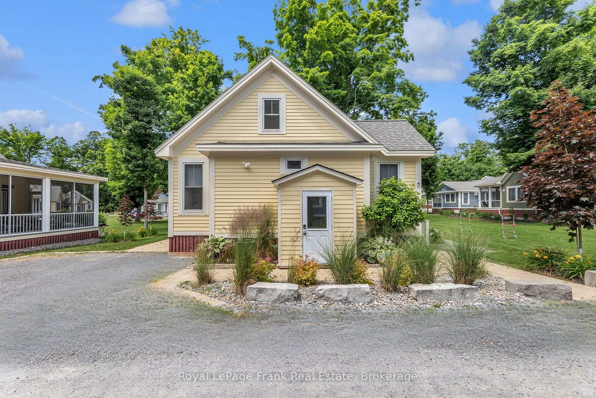 23 Hollow Lane 212, Prince Edward County — photo 4 of 5