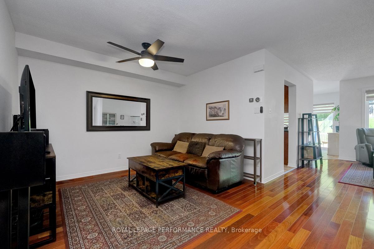 167 Duntroon Circle, Hunt Club - South Keys and Area — photo 3 of 5