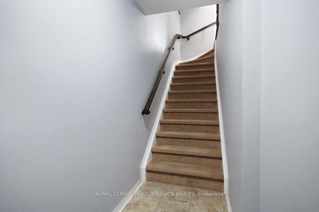700 Reardon Private 9, Hunt Club - South Keys and Area — photo 4 of 5