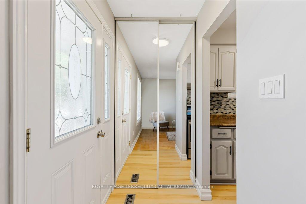 101 Northlake Place B, Waterloo — photo 4 of 5