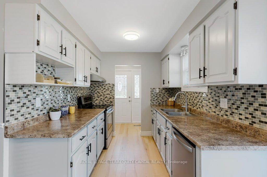 101 Northlake Place B, Waterloo — photo 5 of 5