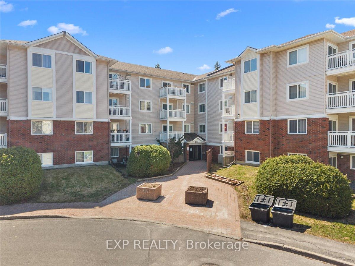 268 Lorry Greenberg Drive 15, Hunt Club - South Keys and Area, ON K1T 3K1 — Hunt Club - South Keys and Area, Ontario