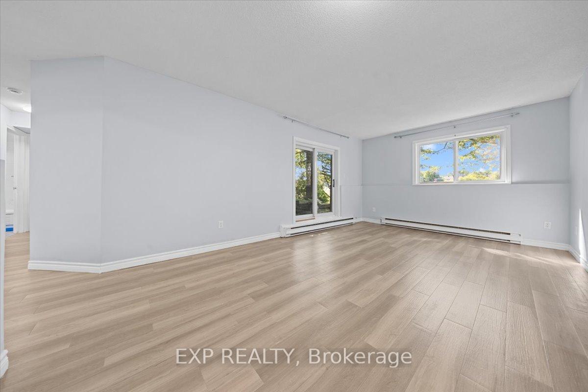 268 Lorry Greenberg Drive 15, Hunt Club - South Keys and Area — photo 5 of 5