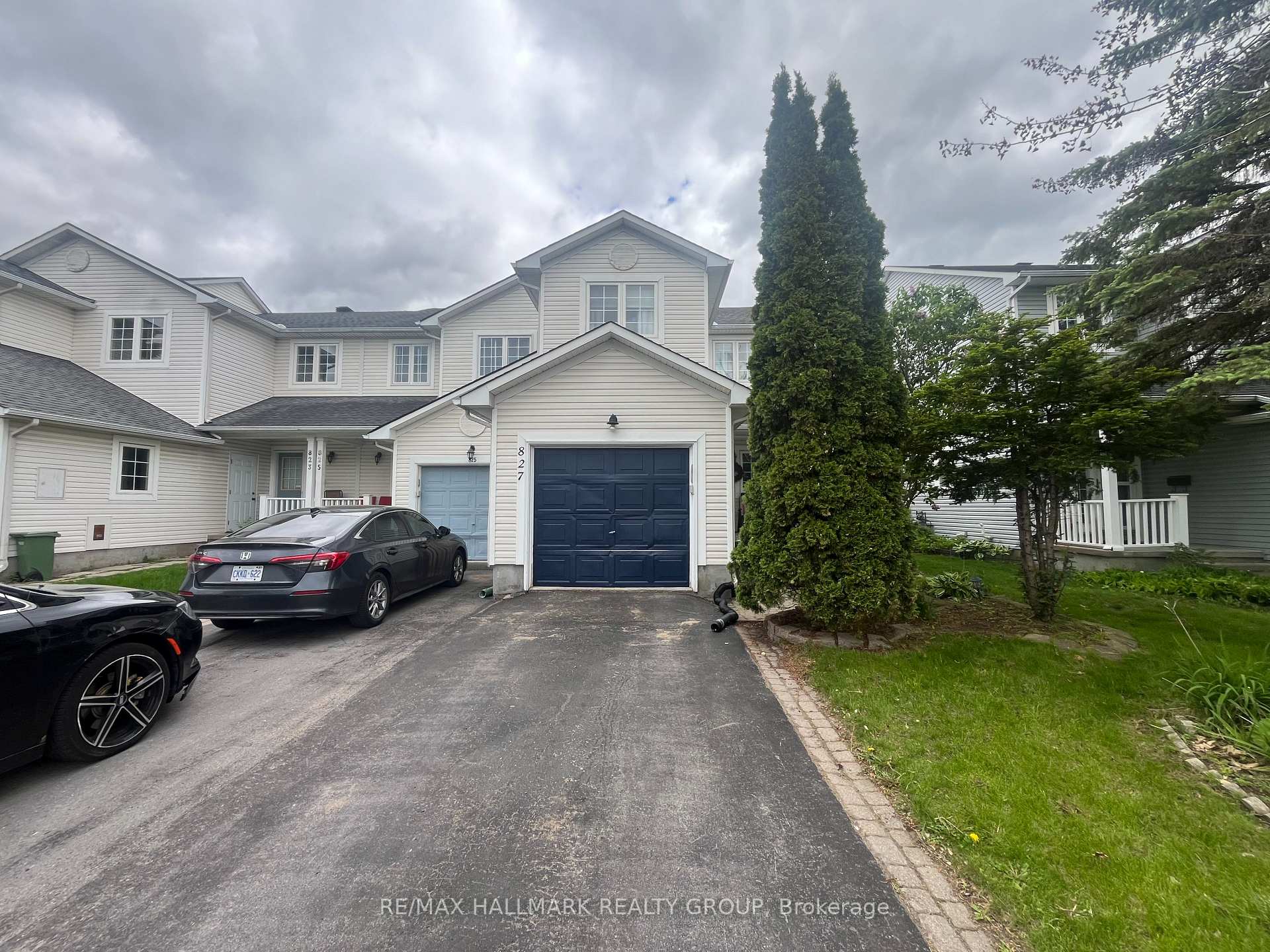 827 Como Crescent, Orleans - Cumberland and Area, ON K4A 3Z8 — Orleans - Cumberland and Area, Ontario