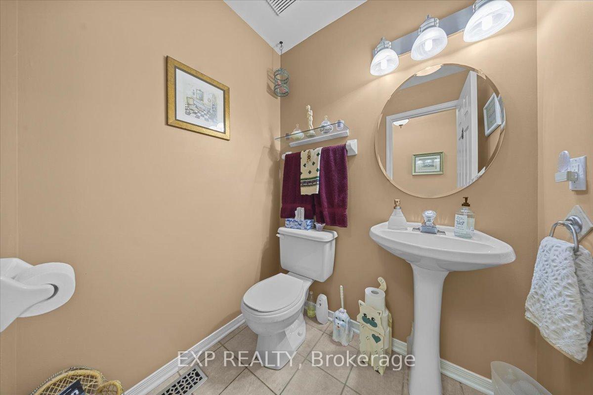 494 Lawler Crescent, Orleans - Cumberland and Area — photo 4 of 5