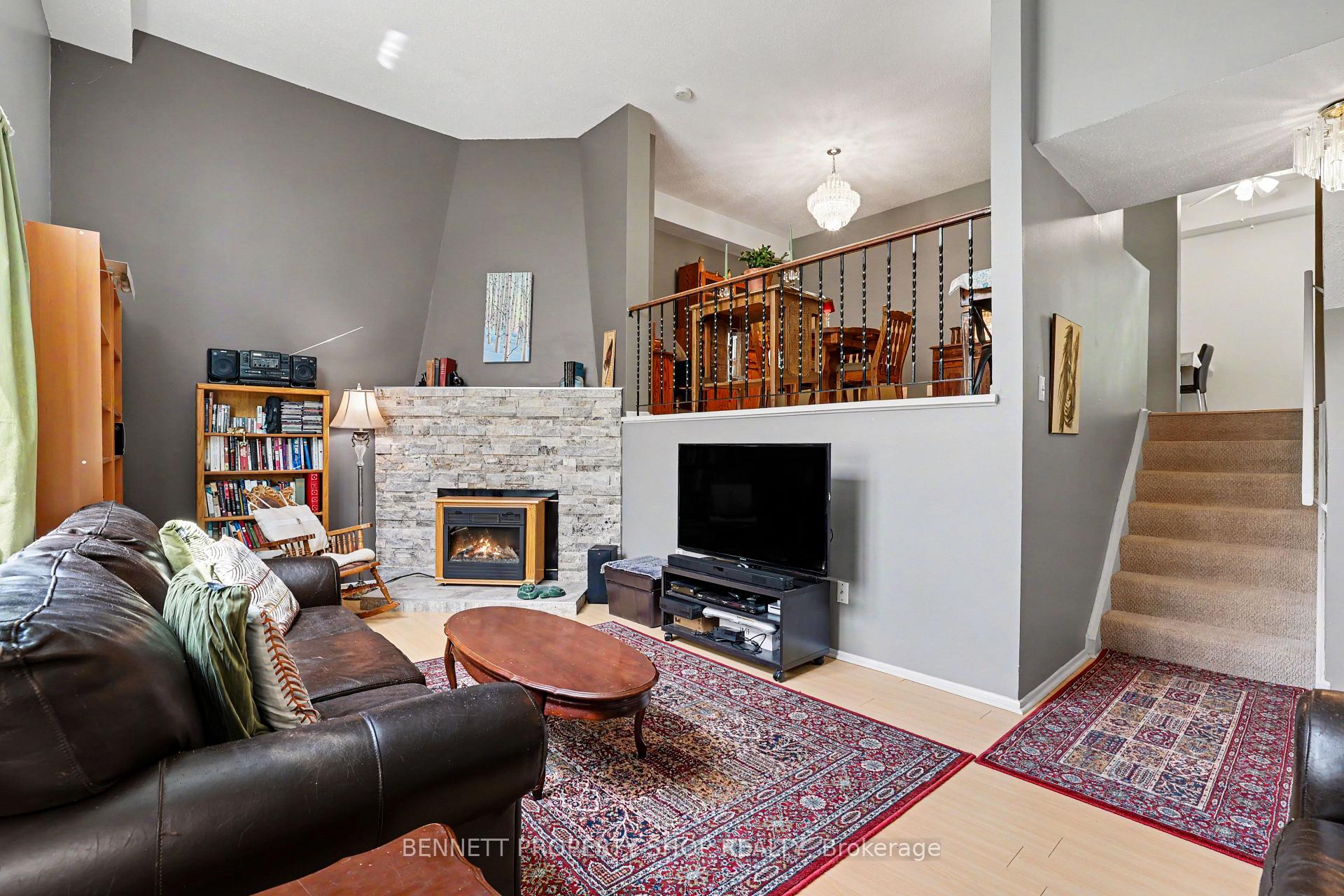 3205 Uplands Drive 61, Hunt Club - Windsor Park Village and Area — photo 3 of 5