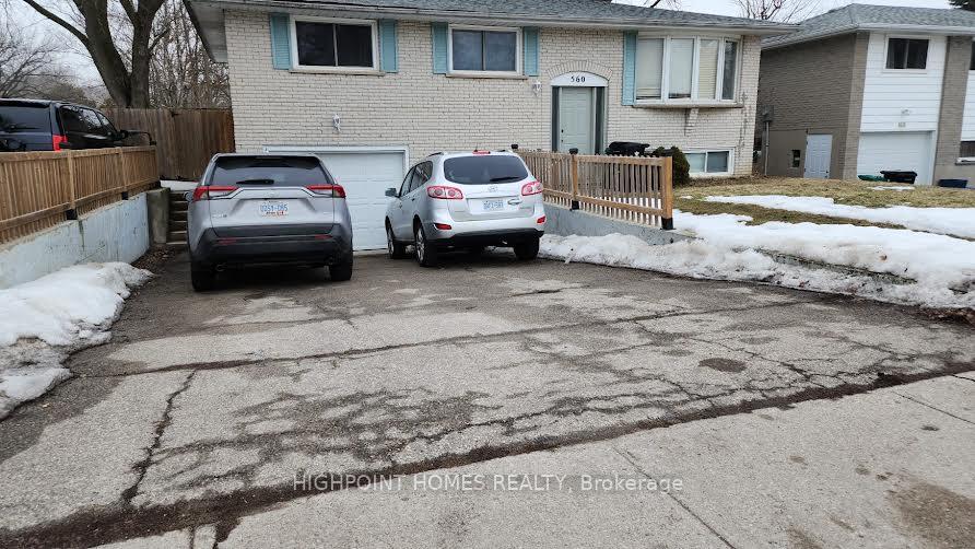 560 Glen Forrest Boulevard, Waterloo — photo 2 of 5
