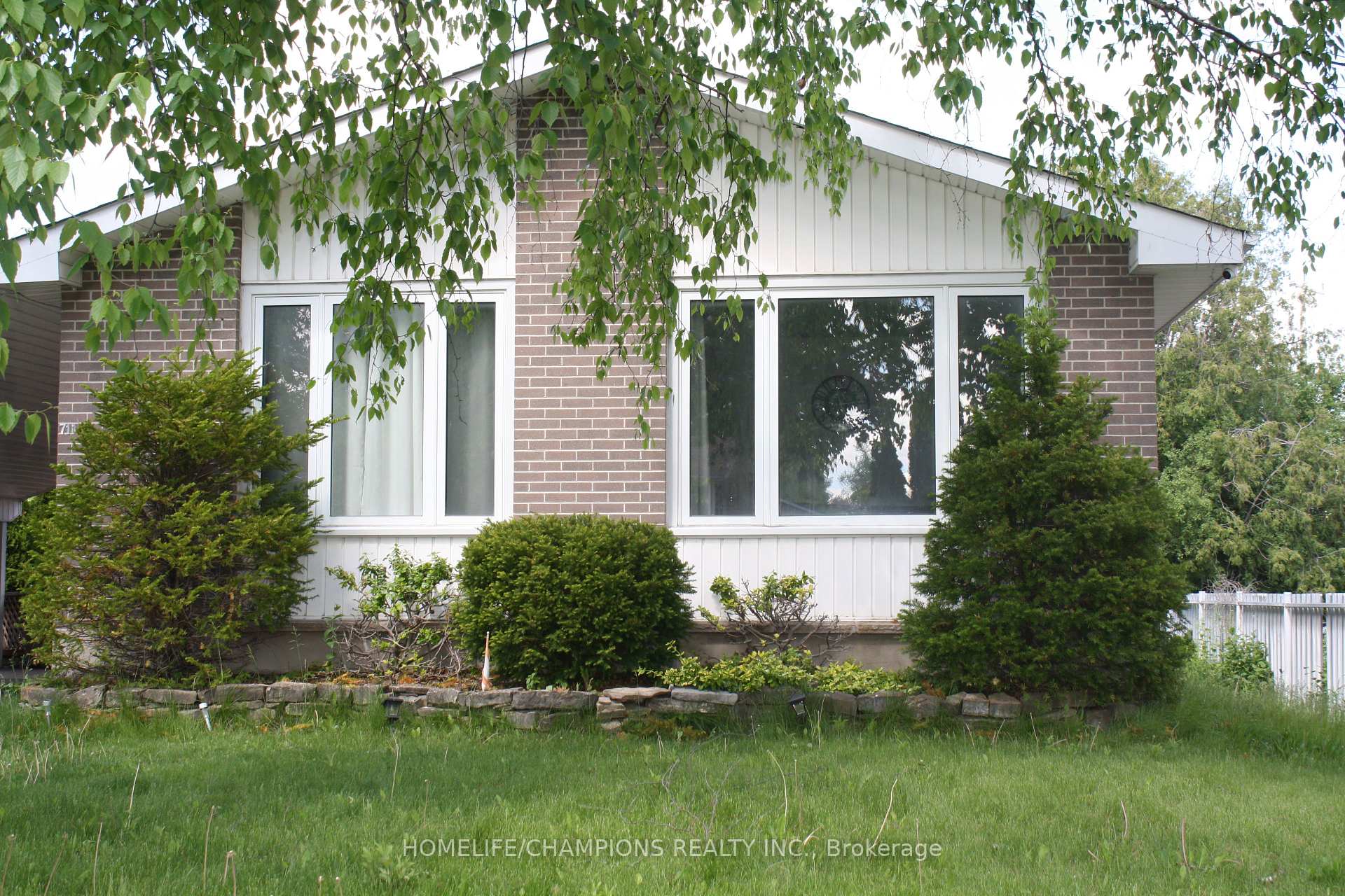 711 OTONABEE Drive, Peterborough — photo 2 of 5