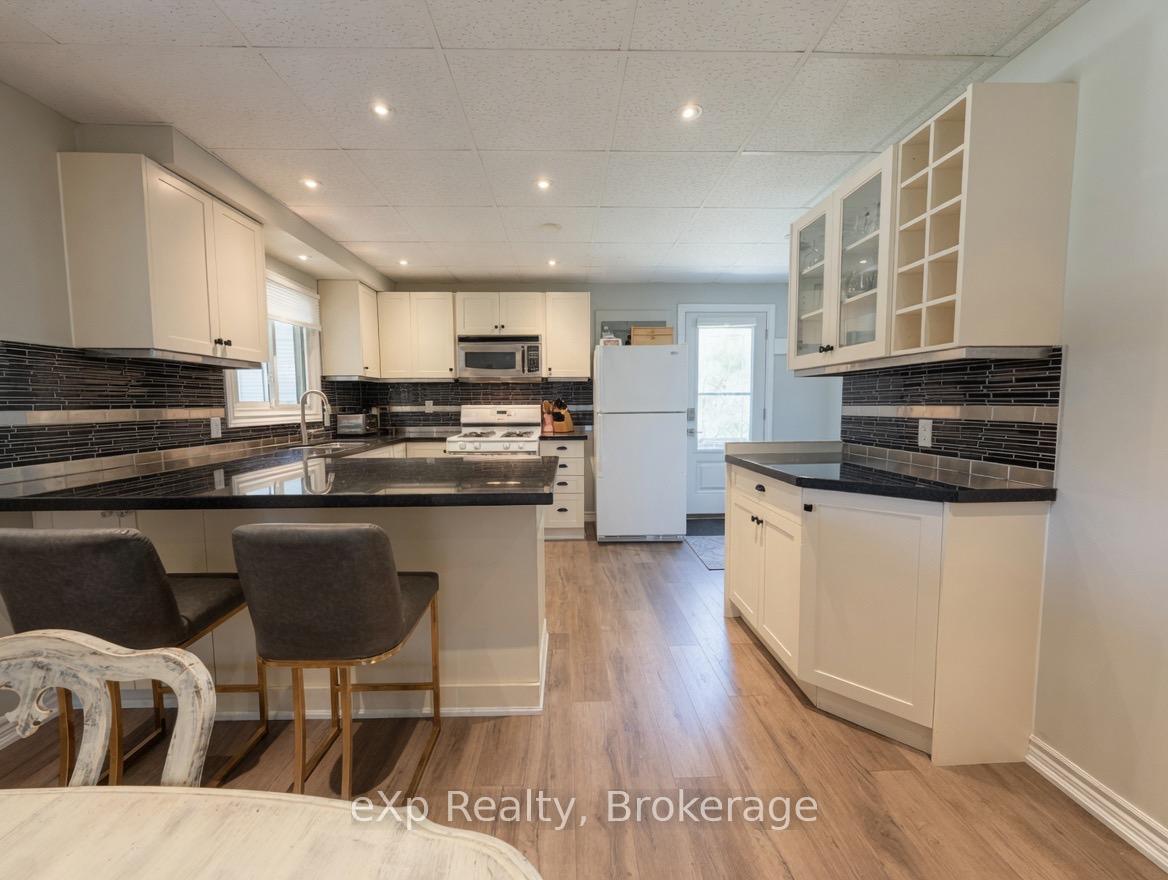 240 Bay Street, Saugeen Shores — photo 5 of 5