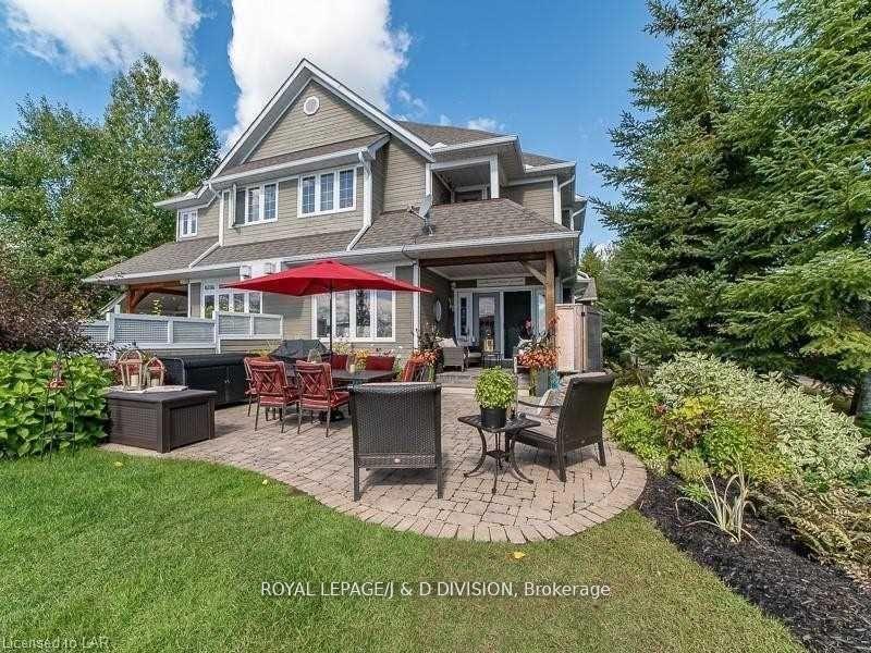 27 Szawlowski Drive, Huntsville, ON P1H 1C2 — Huntsville, Ontario