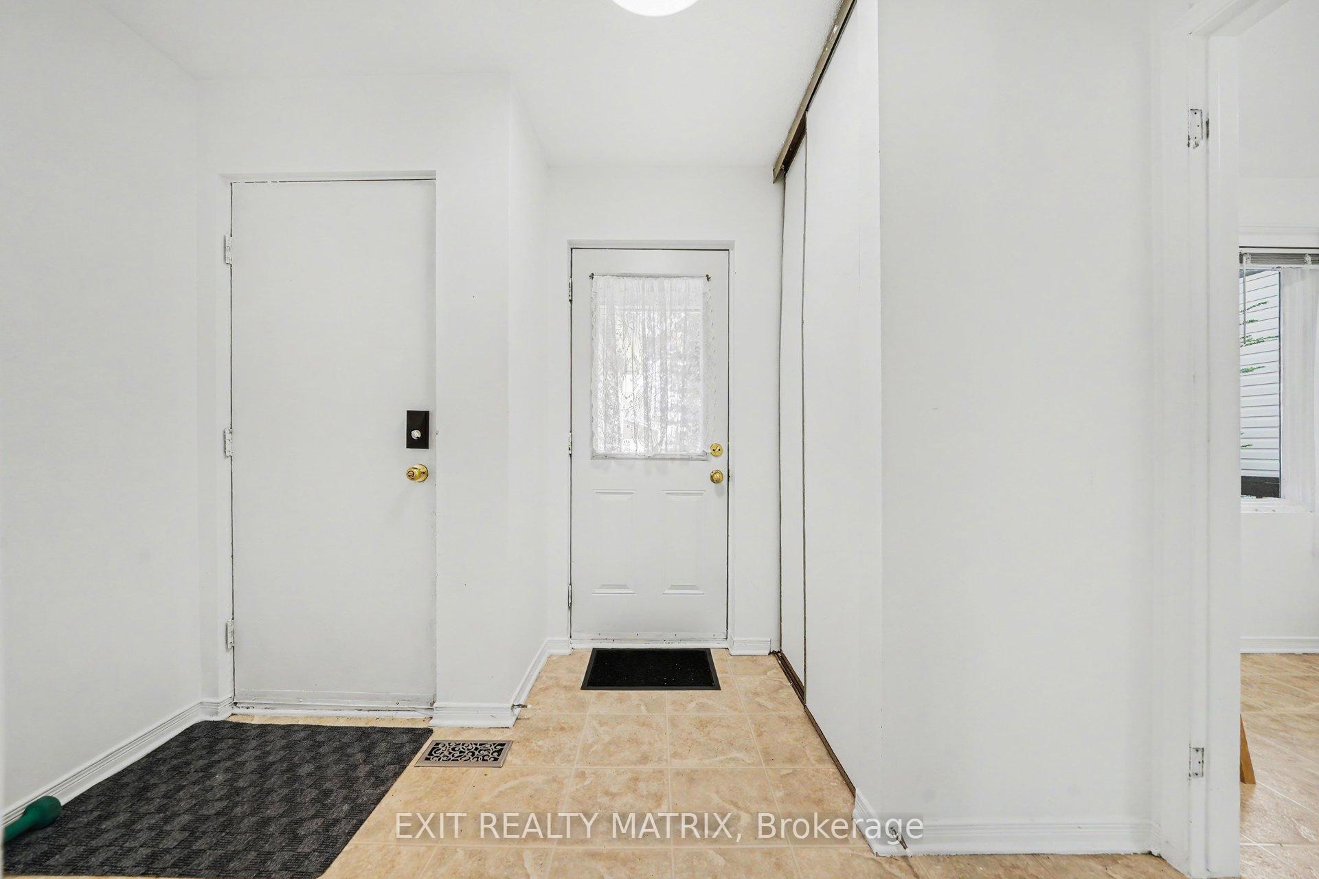 3773 Autumnwood Street, Blossom Park - Airport and Area — photo 4 of 5