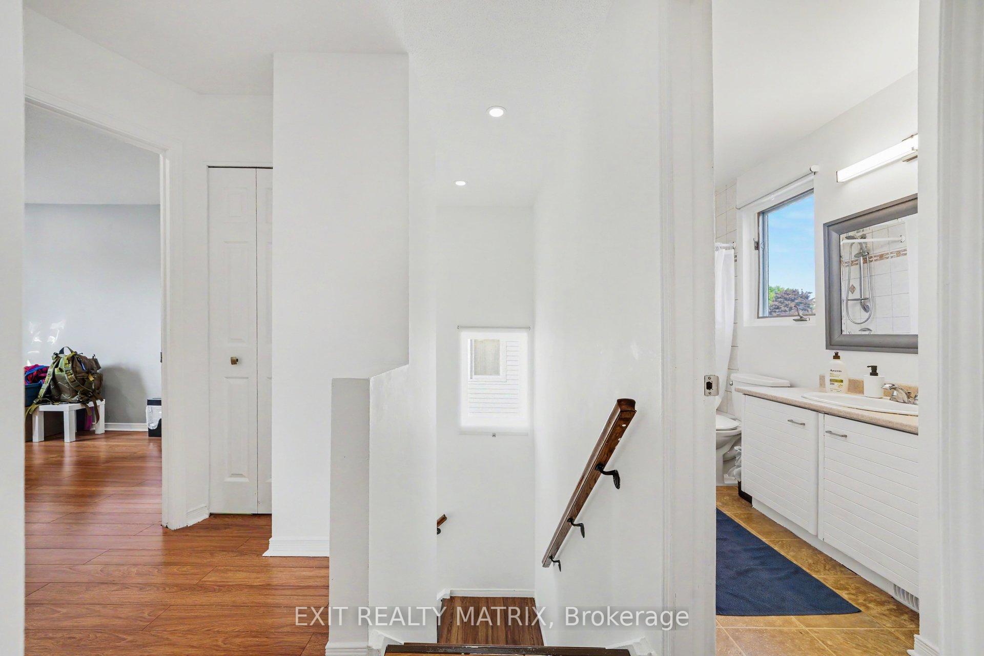3773 Autumnwood Street, Blossom Park - Airport and Area — photo 5 of 5