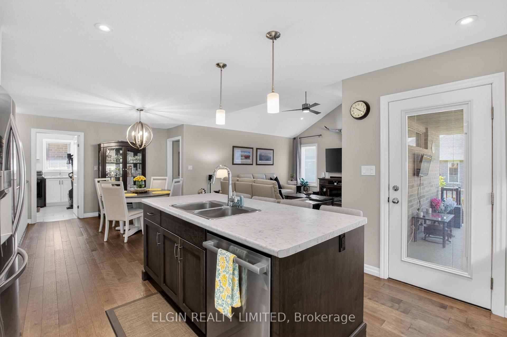 234 Peach Tree Boulevard 49, St. Thomas — photo 5 of 5