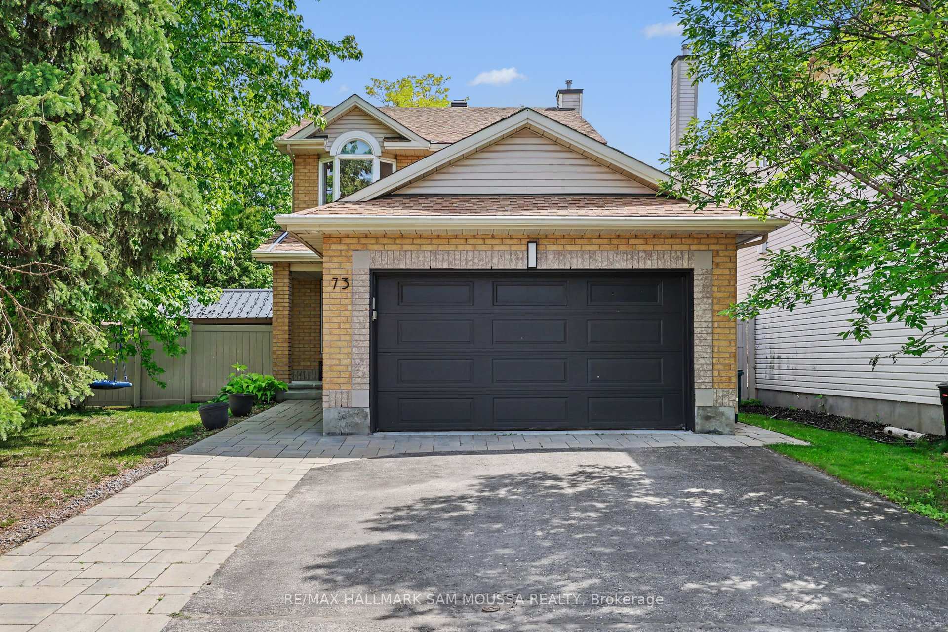 73 Malhotra Court, Hunt Club - Windsor Park Village and Area — photo 2 of 5