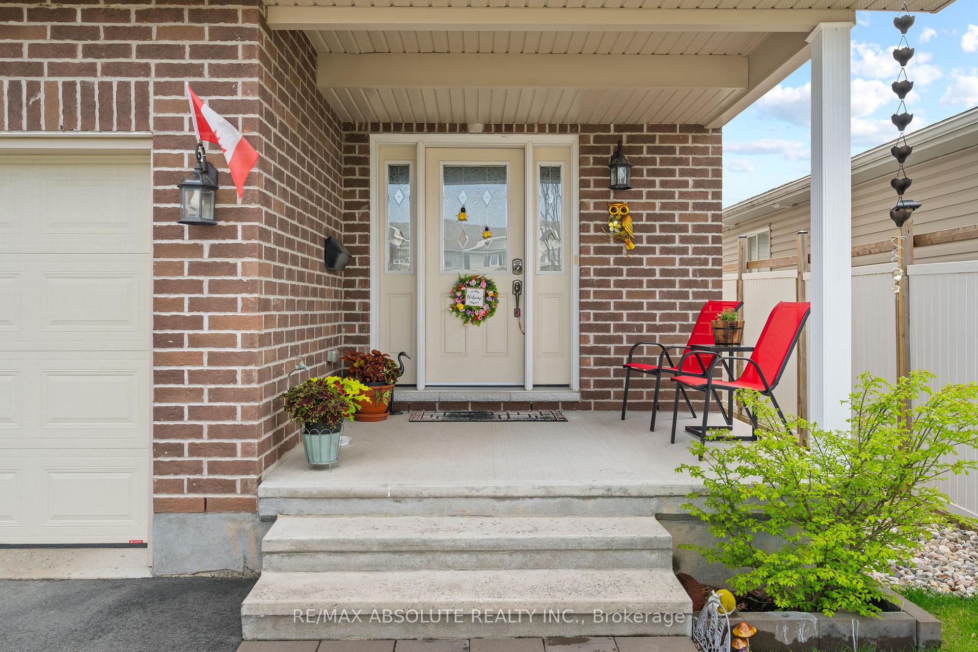 17 Allan Bond Court, Arnprior — photo 2 of 5