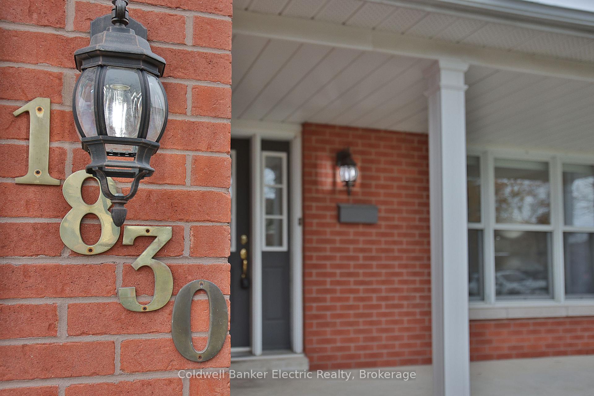 1830 Stratton Avenue, Peterborough — photo 2 of 5