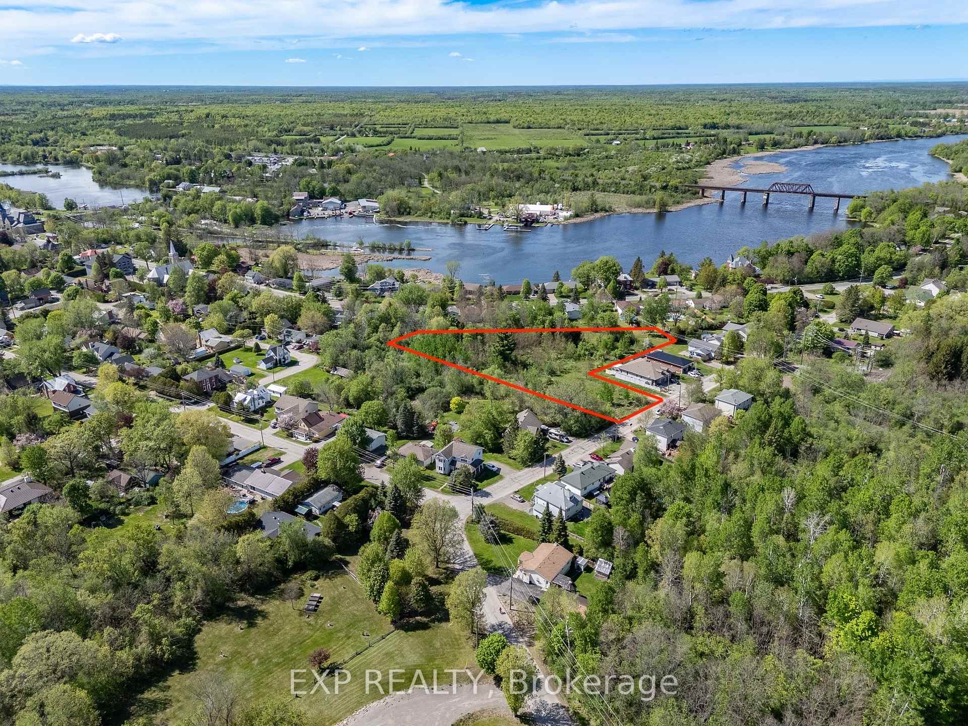 160 Charlotte Street, Merrickville-Wolford — photo 3 of 5