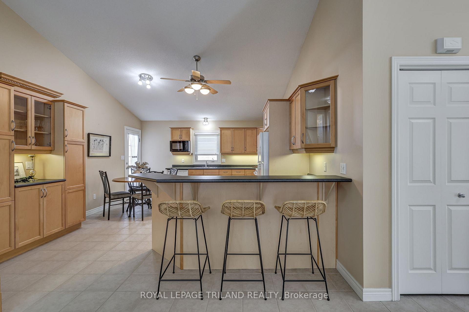 19 Oriole Lane, St. Thomas — photo 4 of 5