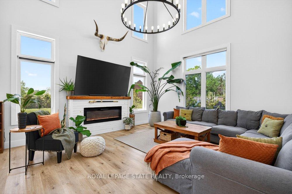 4286 Victoria Avenue, Lincoln — photo 4 of 5