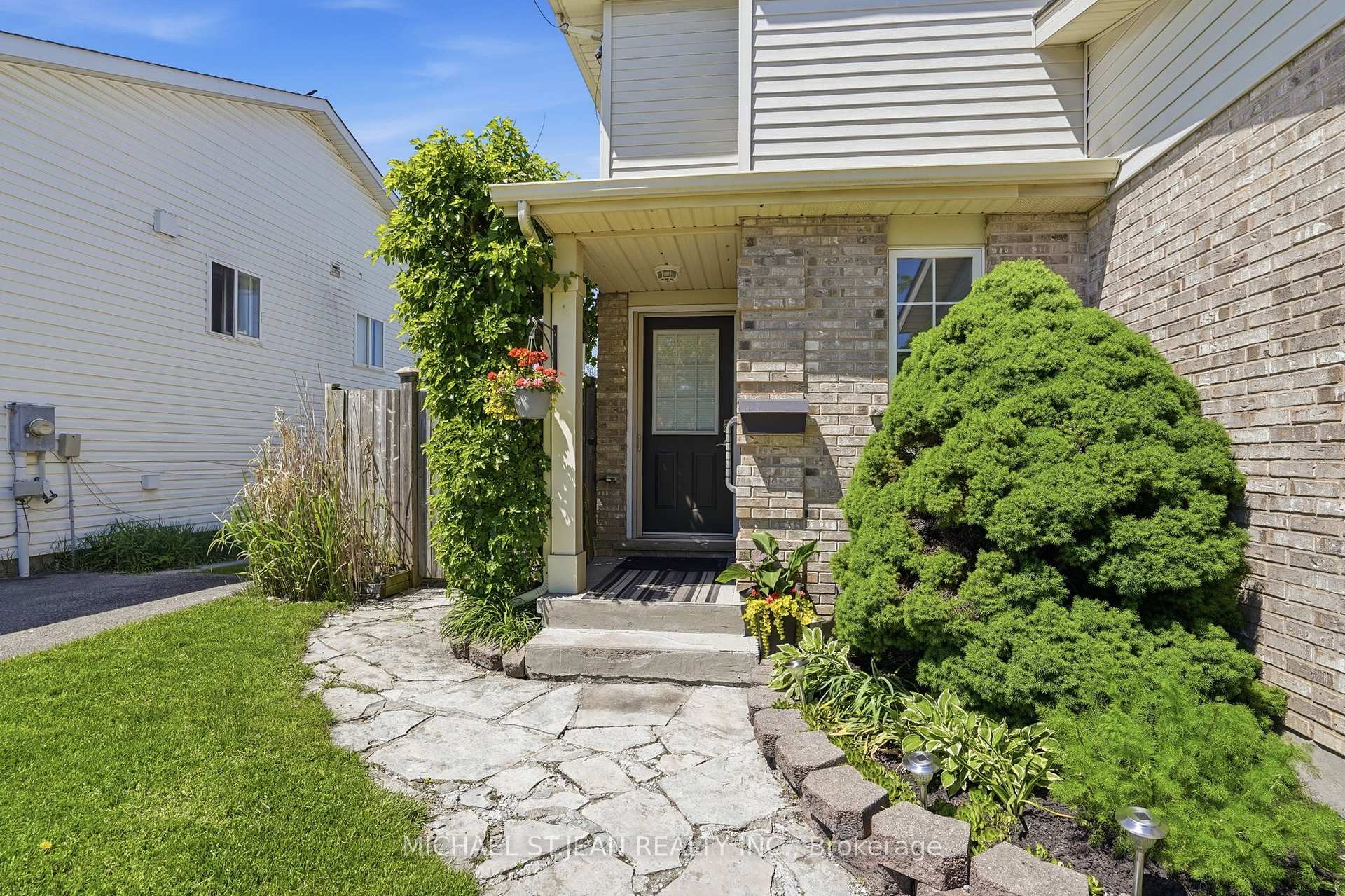 16 Woodland Drive, Welland — photo 5 of 5