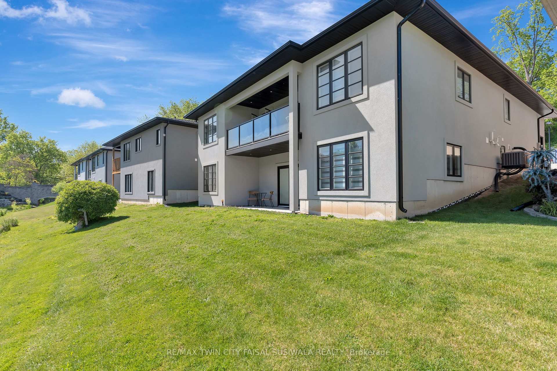 5 John Pound Road 22, Tillsonburg — photo 4 of 5