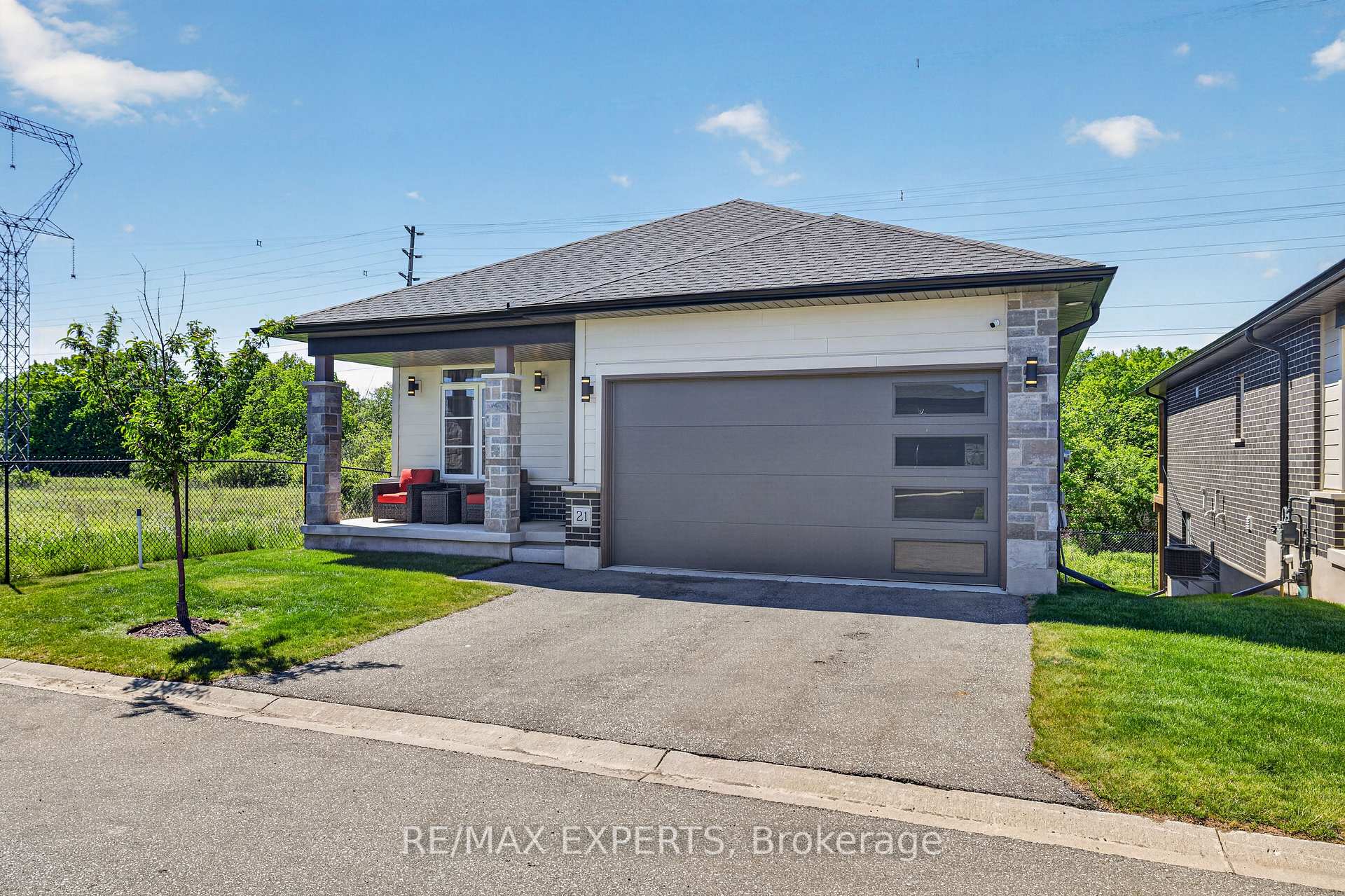 10 MCPHERSON Court 21, Central Elgin — photo 4 of 5