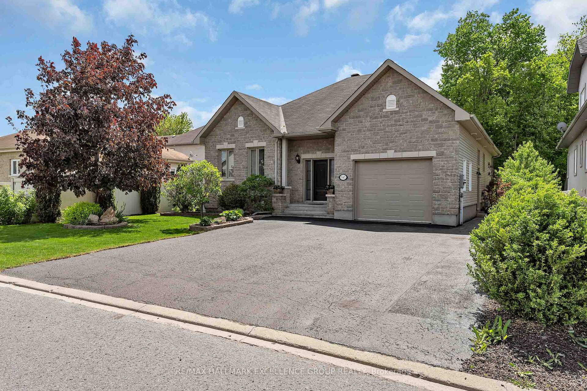 547 Emerald Street, Clarence-Rockland — photo 2 of 5