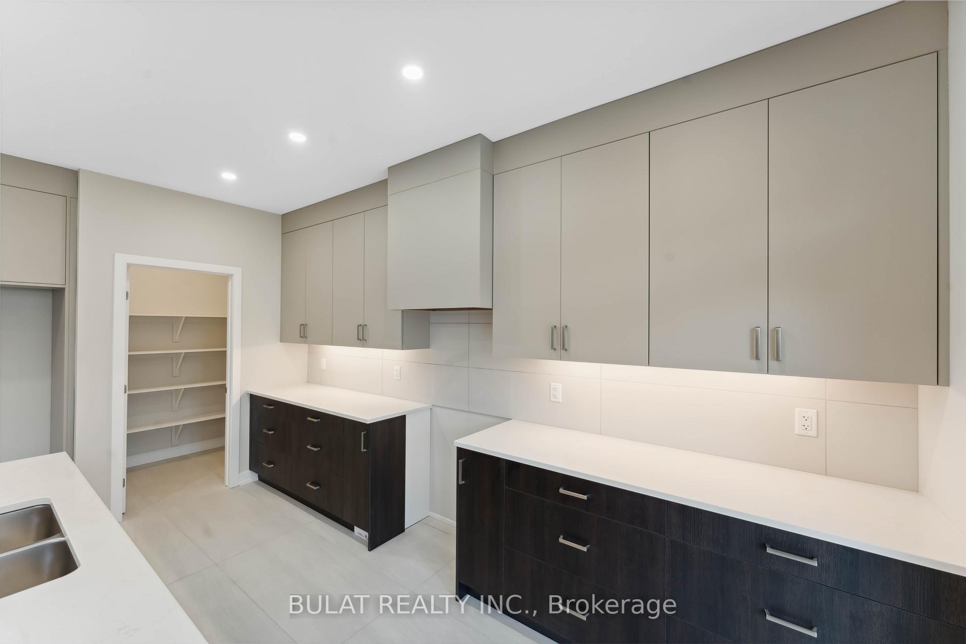 1357 Kitchener Avenue, Hunt Club - South Keys and Area — photo 5 of 5