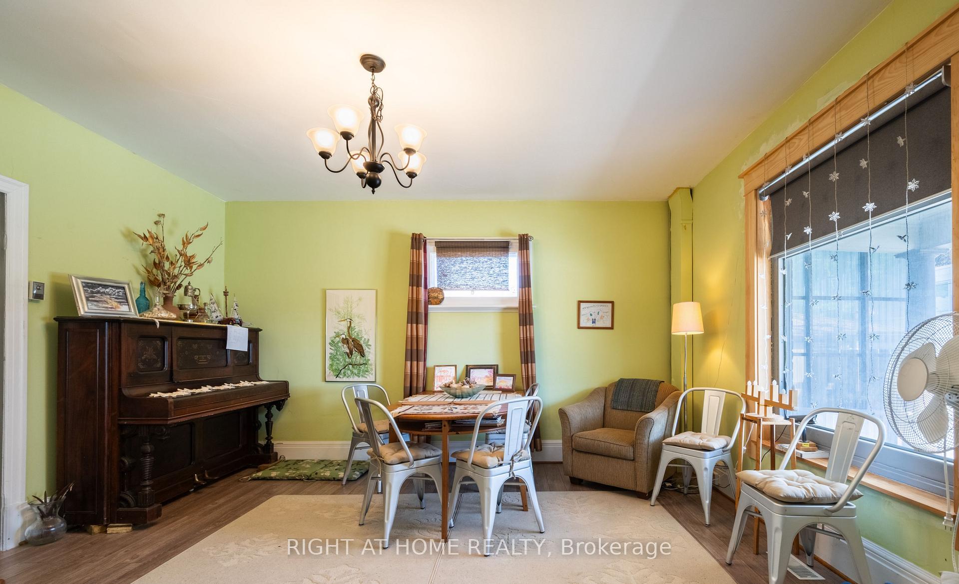 275 George Street, Cobourg — photo 3 of 5
