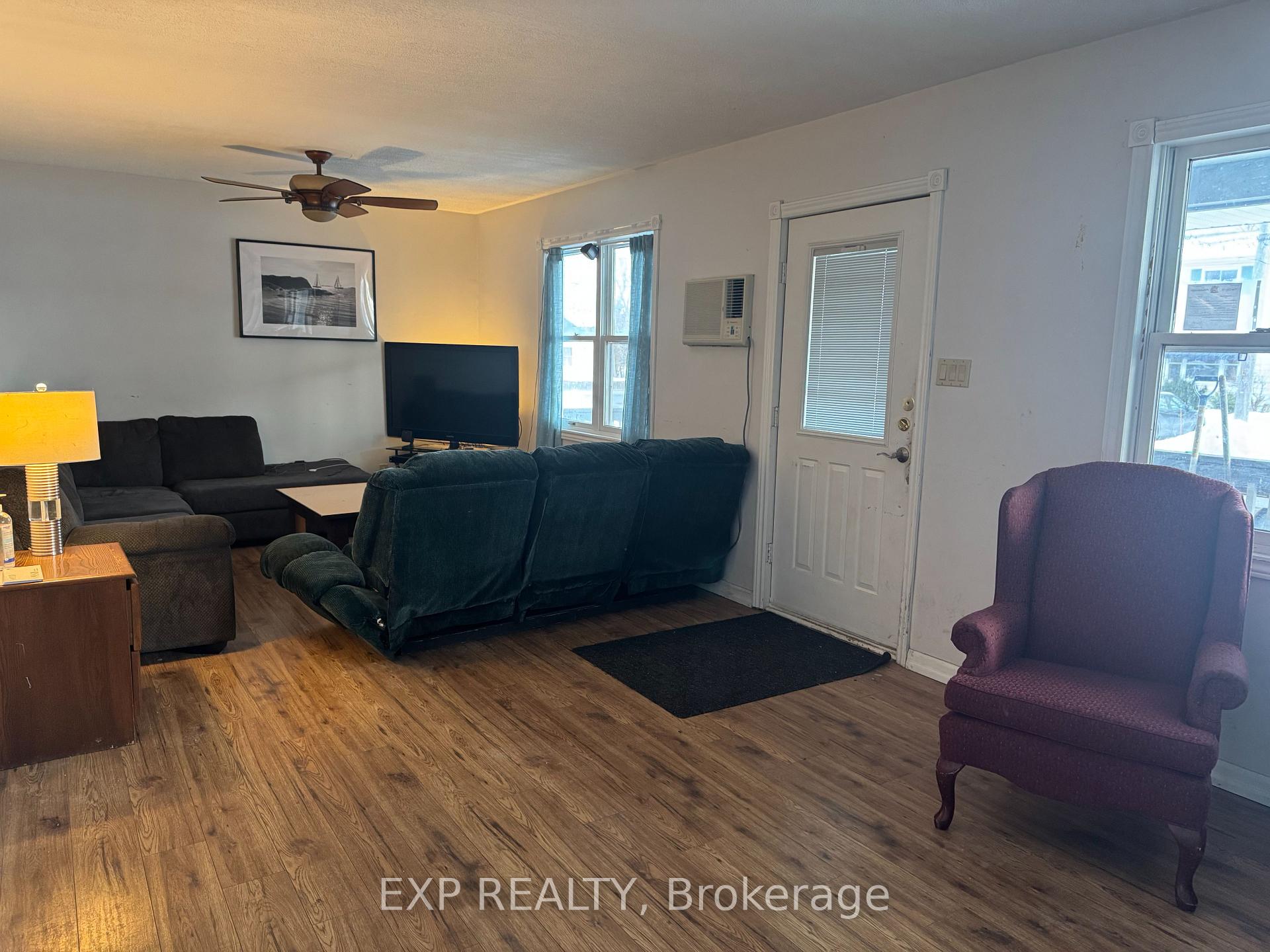 612 Romaine Street, Peterborough — photo 3 of 5