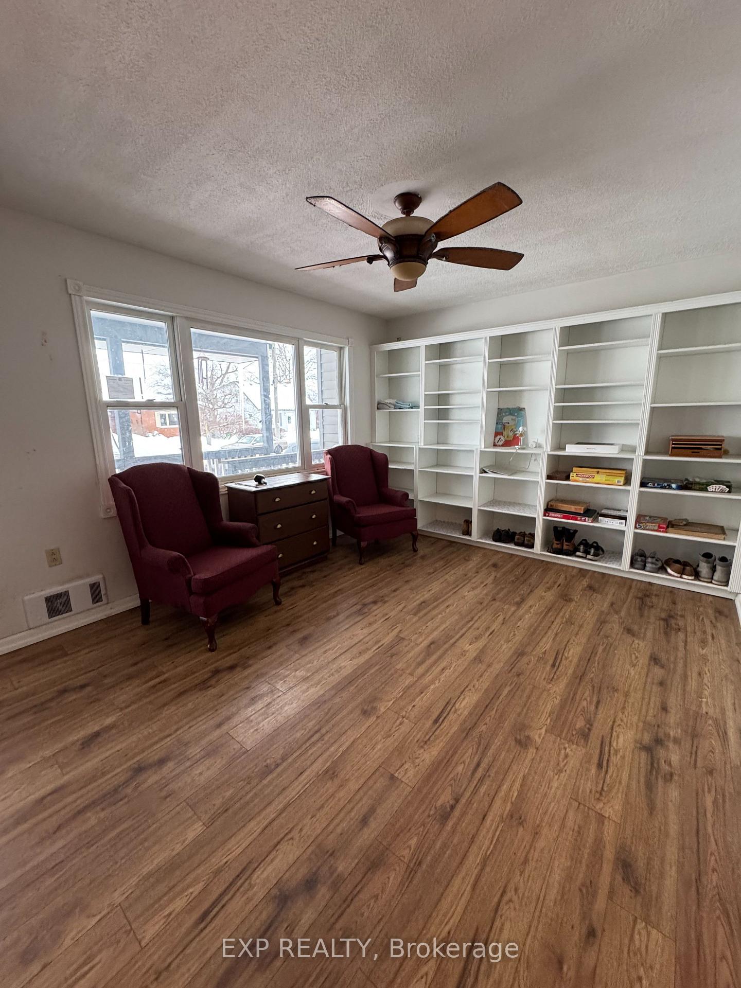 612 Romaine Street, Peterborough — photo 4 of 5
