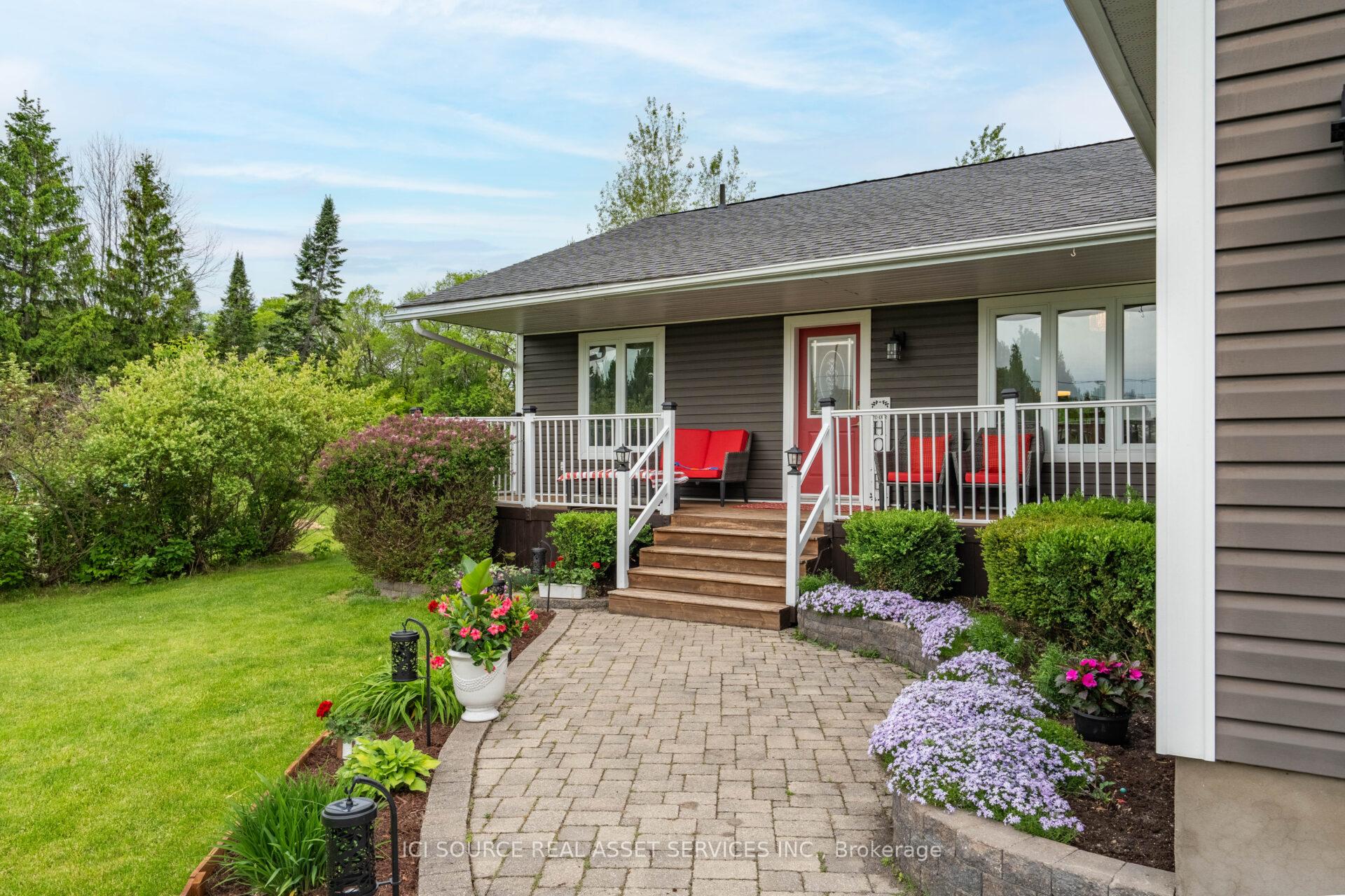 19241 Richmond Court, South Glengarry — photo 4 of 5