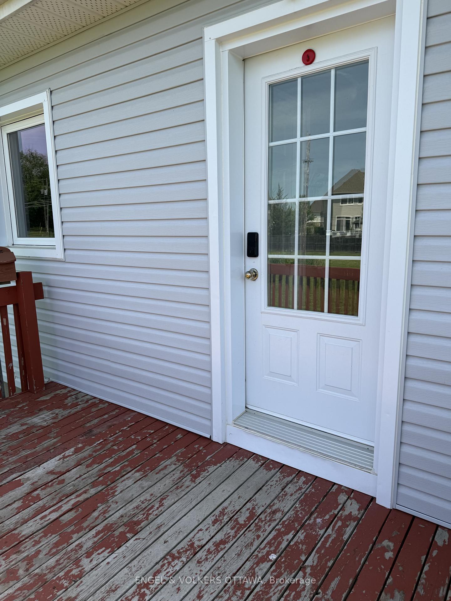 1199 OLD MONTREAL Road B, Orleans - Cumberland and Area — photo 3 of 5